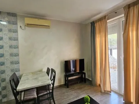 Rent, one bedroom apartment, 60m², Budva, Crna Gora - image 3