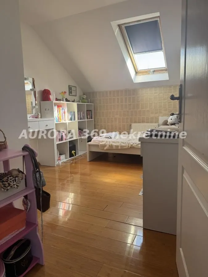 Sale, four bedroom apartment, 130m², Ruma, Srbija