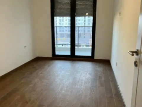 Prodaja, jednosoban stan, 52m², Tološka šuma, Podgorica - image 2