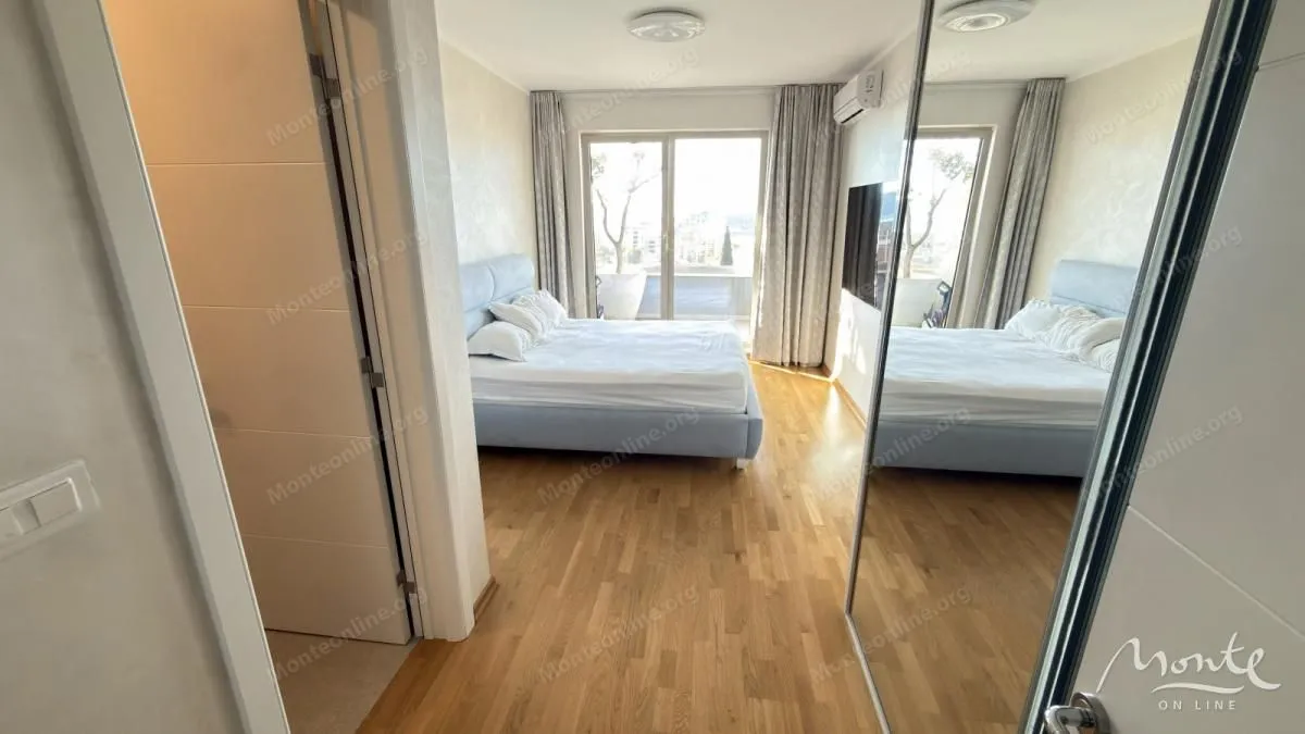 Sale, three bedroom apartment, 104m², Bečići, Budva