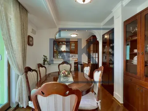 Prodaja, trosoban stan, 130m², Stari Aerodrom, Podgorica - image 4