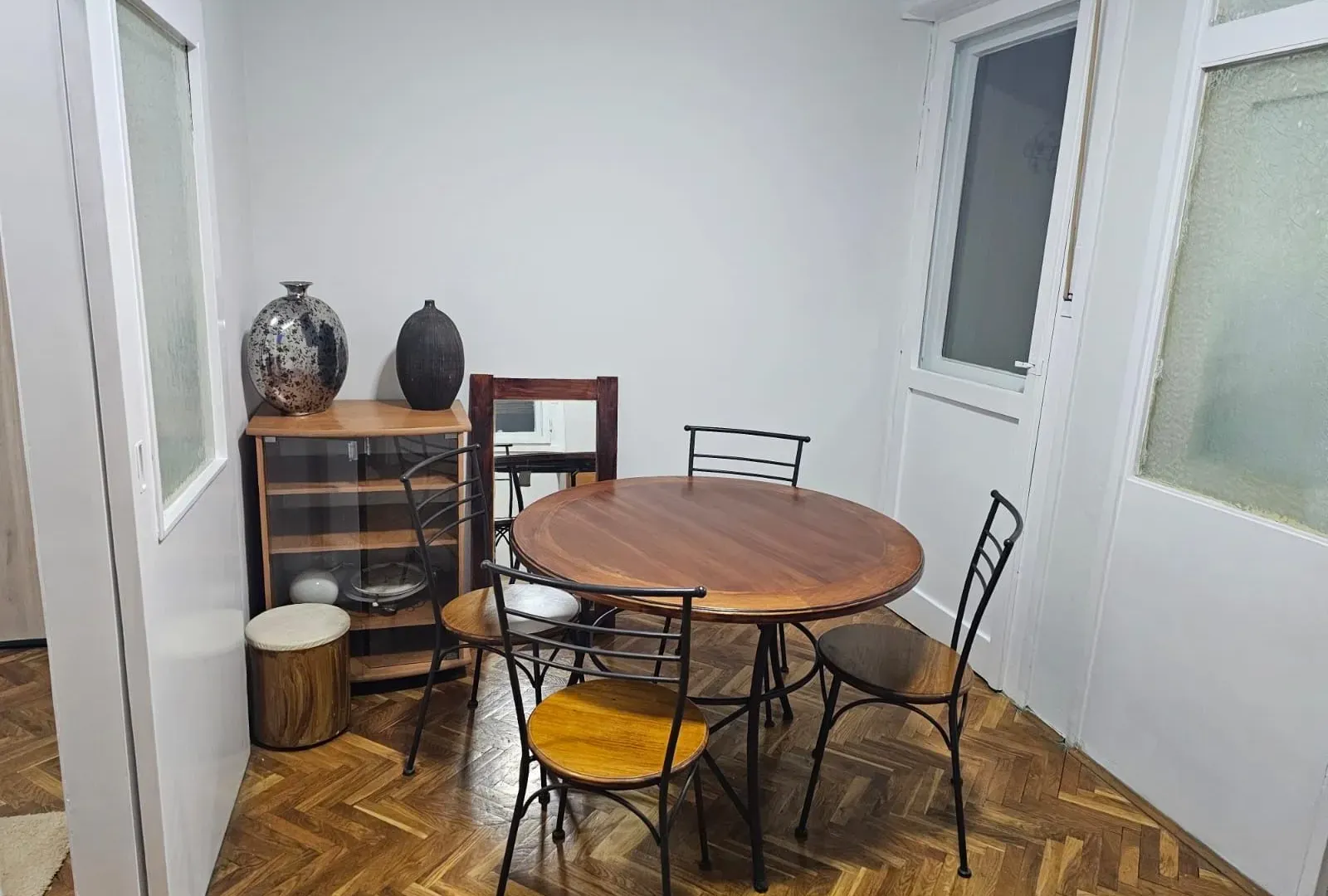 Izdavanje, dvosoban stan, 72m², Tuški Put, Podgorica