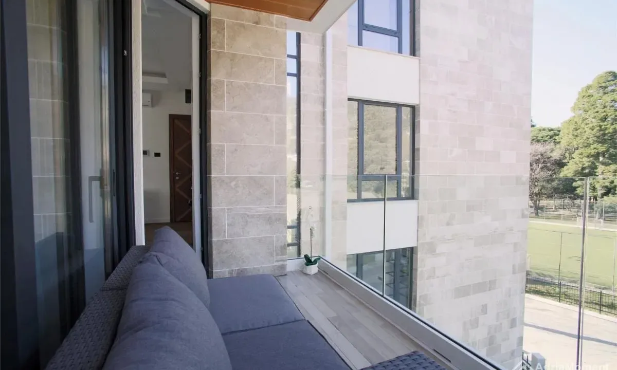 Prodaja, jednosoban stan, 40m², Centar, Tivat