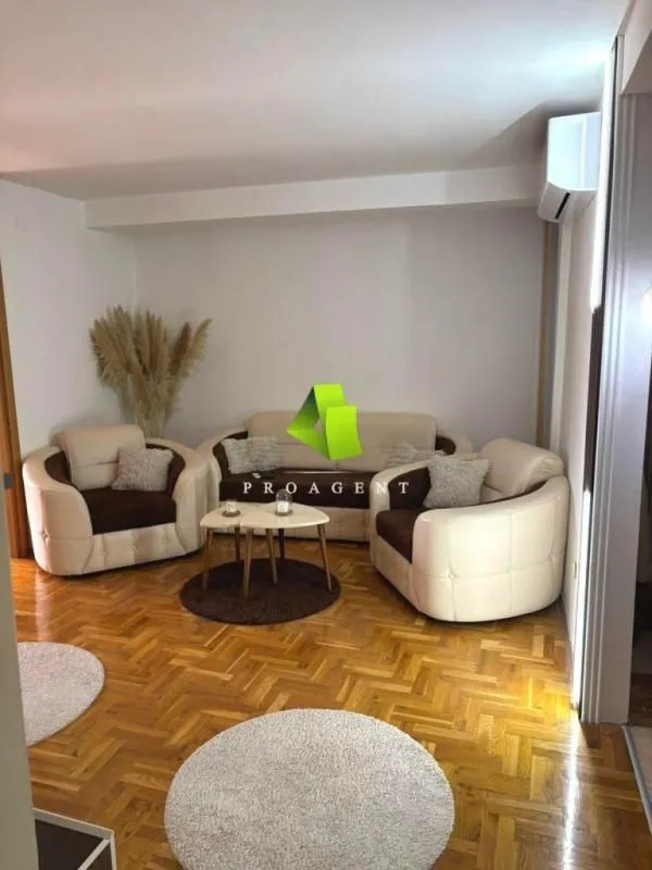 Izdavanje, trosoban stan, 65m², Medijana, Niš