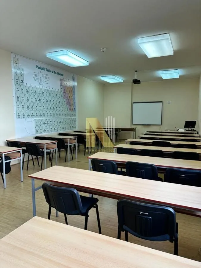 Rent, office space, 1000m², Centar, Novi Sad