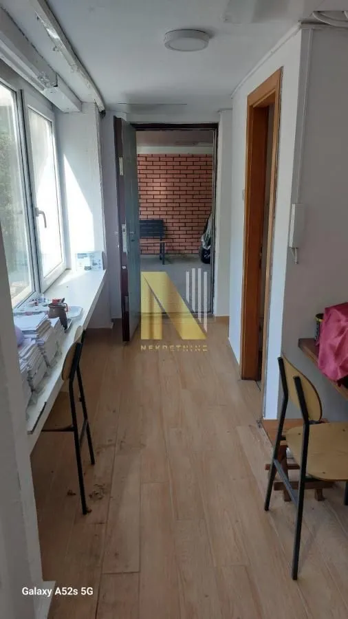 Rent, office space, 18m², Socijalno, Novi Sad Sve Podlokacije