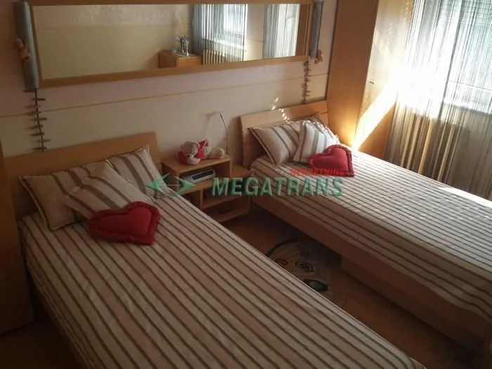 Rent, four bedroom apartment, 160m², Čenej, Novi Sad Sve Podlokacije