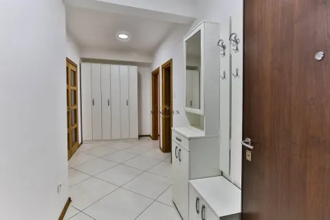 Rent, three bedroom apartment, 140m², Centar, Budva - image 8
