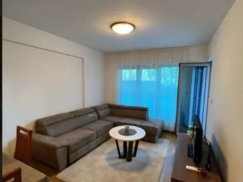 Izdavanje, jednosoban stan, 44m², Budva, Crna Gora