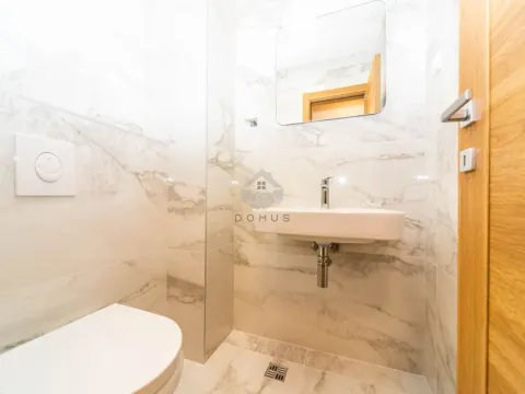 Izdavanje, trosoban stan, 100m², Podgorica, Crna Gora - image 13