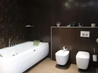 Izdavanje, četvorosoban stan, 178m², City Kvart, Podgorica - image 4