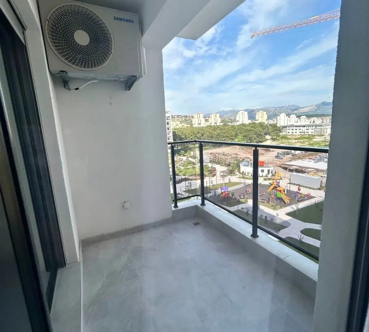 Izdavanje, jednosoban stan, 51m², Tološi, Podgorica
