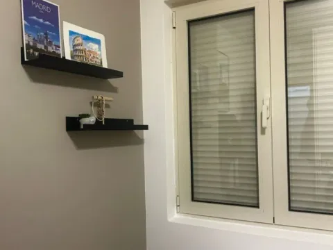 Rent, one bedroom apartment, 41m², Velji Vinogradi, Budva - image 11