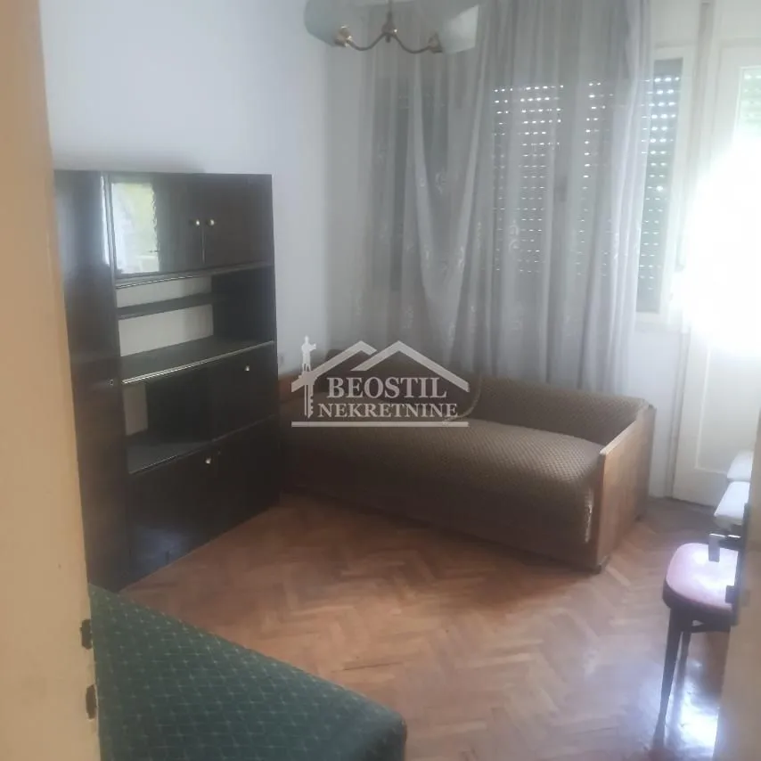 Prodaja, kuća, 204m², Vladimirci, Srbija