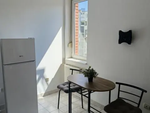 Izdavanje, garsonjera, 24m², Grbavica, Novi Sad Sve Podlokacije - image 3