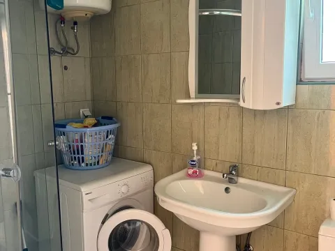 Izdavanje, dvosoban stan, 70m², Ilino, Bar - image 7