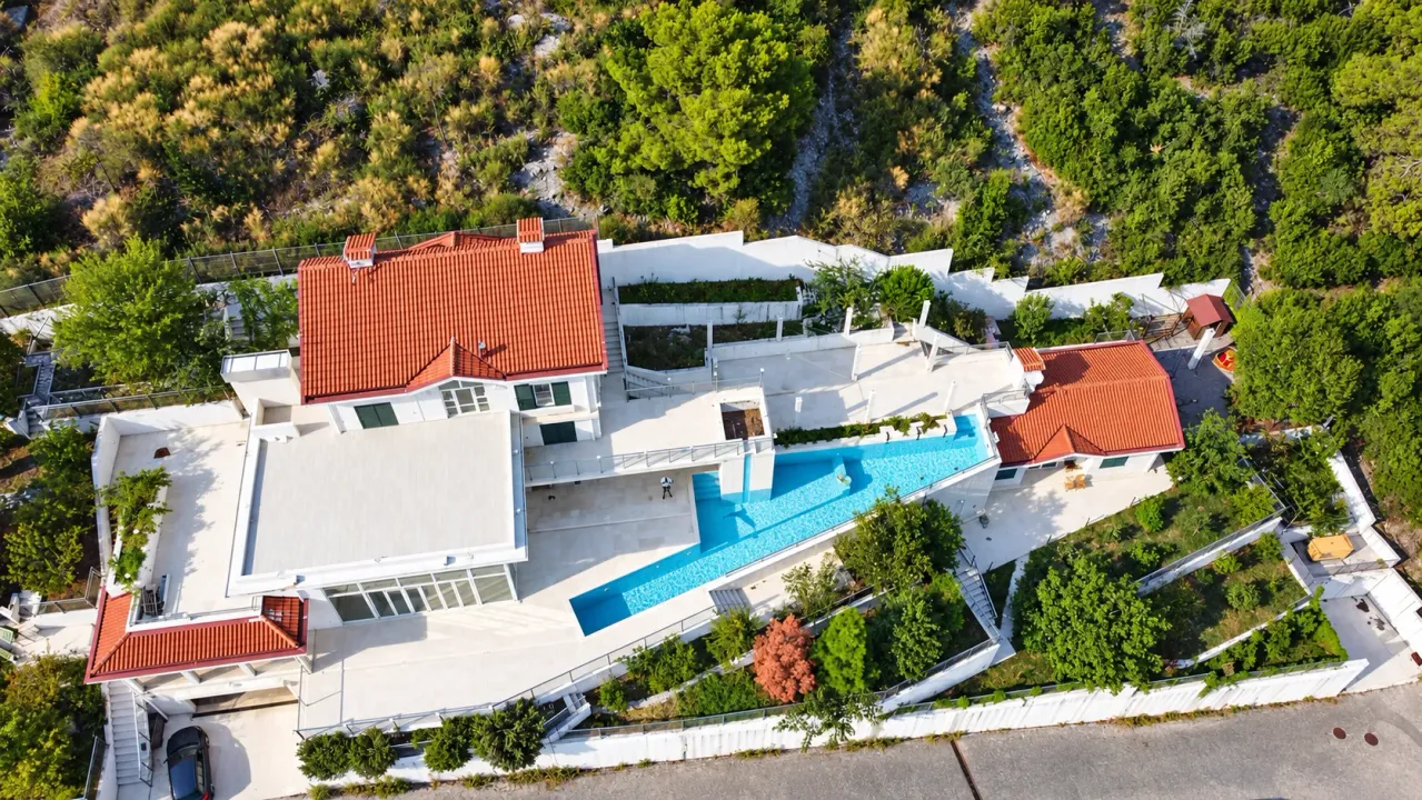 Sale, house, 1850m², Topla, Herceg Novi