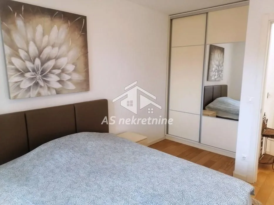 Izdavanje, dvosoban stan, 55m², Novi Beograd Blok 67, Novi Beograd Sve Podlokacije