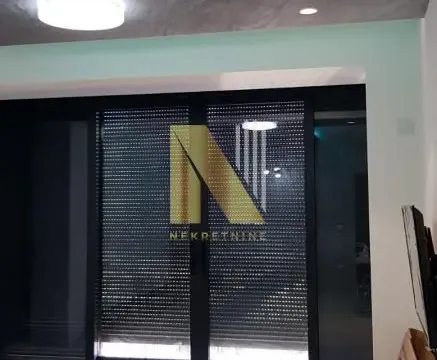 Izdavanje, trosoban stan, 80m², Stari grad, Novi Sad - image 7