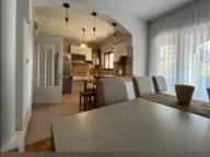 Izdavanje, kuća, 200m², Tološi, Podgorica - image 7