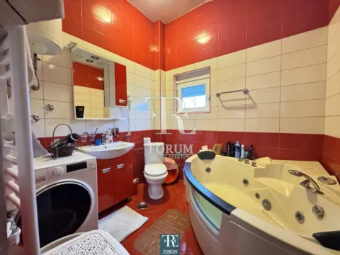 Sale, house, 175m², Podgorica, Crna Gora - image 12