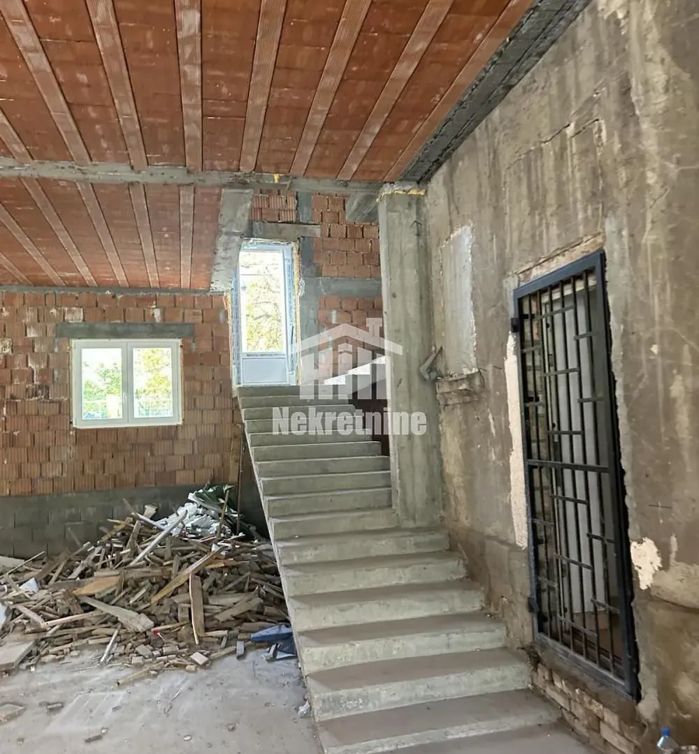Rent, office space, 330m², Umka, Beograd
