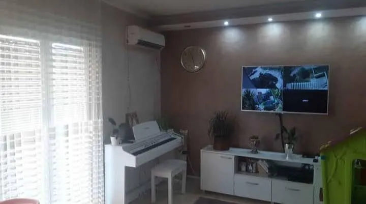 Rent, three bedroom apartment, 100m², Bjeliši, Bar