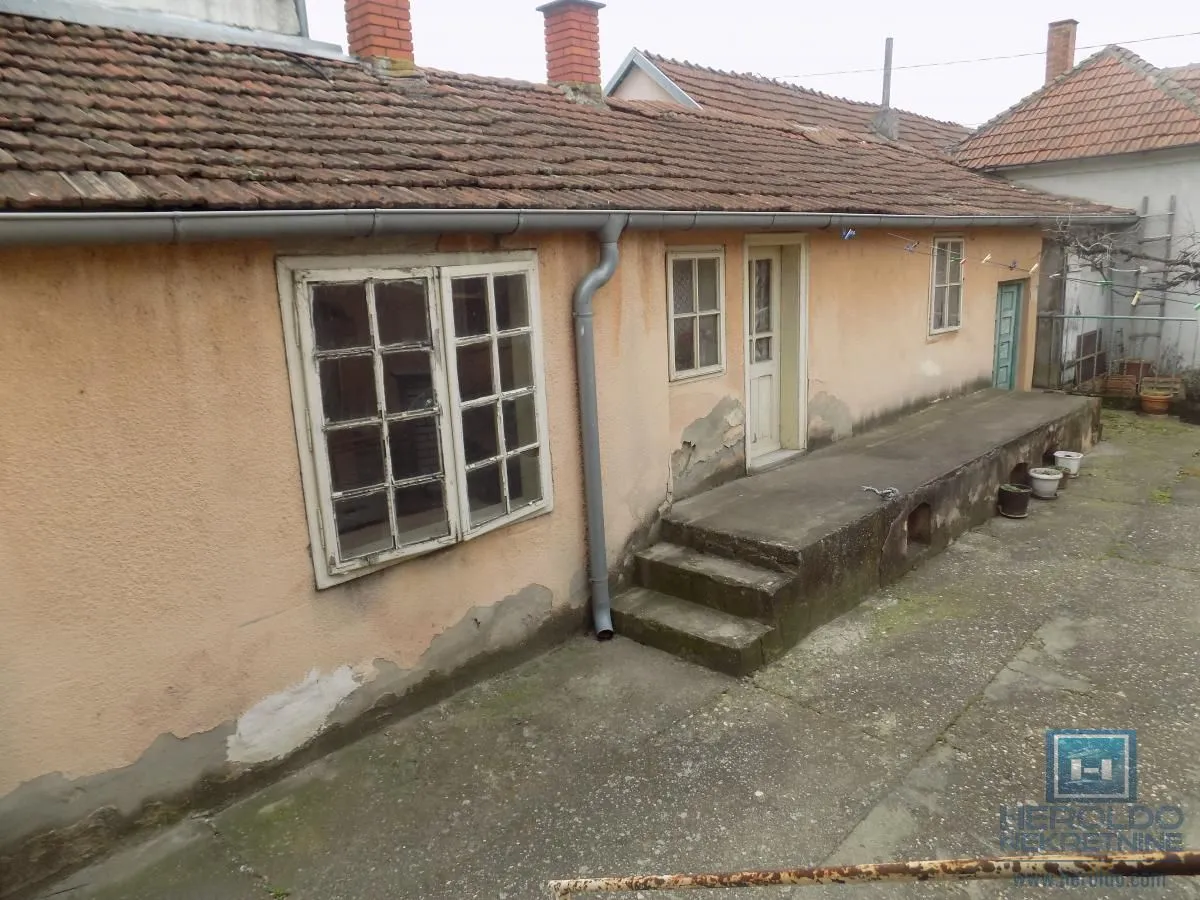 Prodaja, kuća, 217m², Paraćin, Srbija