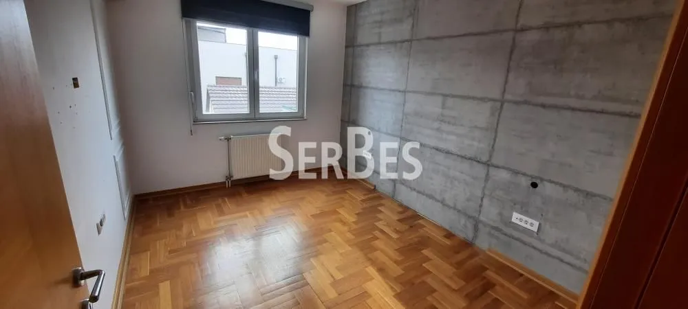 Rent, office space, 146m², Salajka, Novi Sad Sve Podlokacije