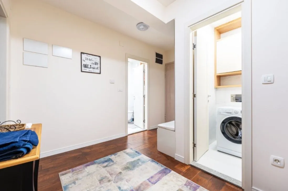 Prodaja, dvosoban stan, 68m², Central Point, Podgorica