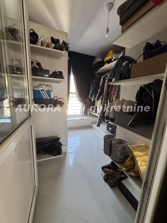 Sale, four bedroom apartment, 130m², Ruma, Srbija
