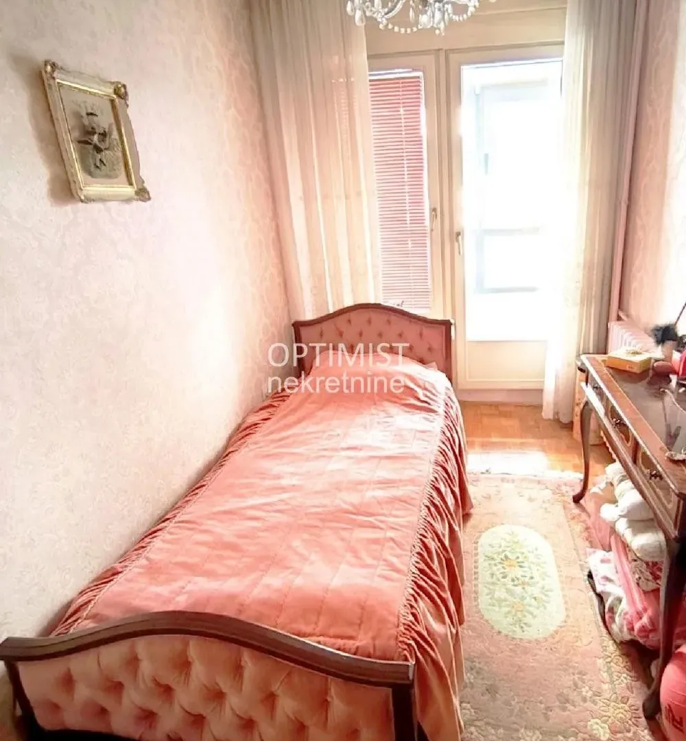Prodaja, dvosoban stan, 73m², Vračar Sve Podlokacije, Beograd