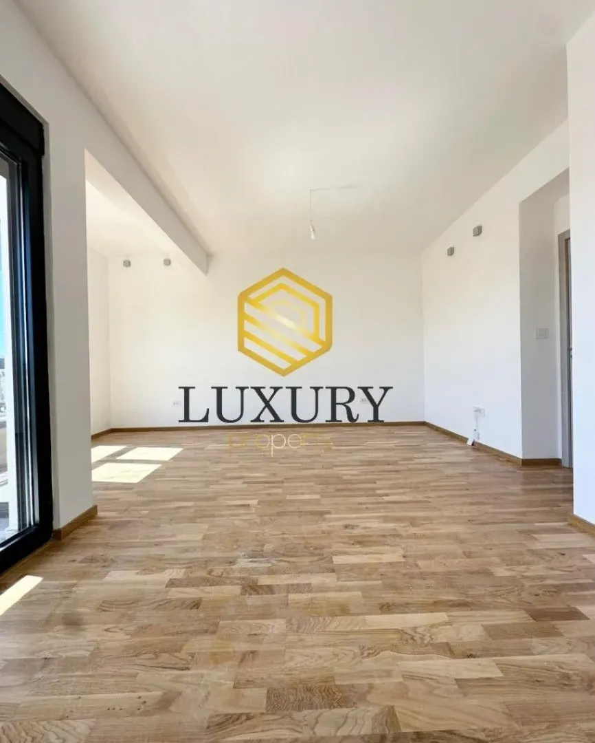 Prodaja, dvosoban stan, 69m², Šušanj, Bar