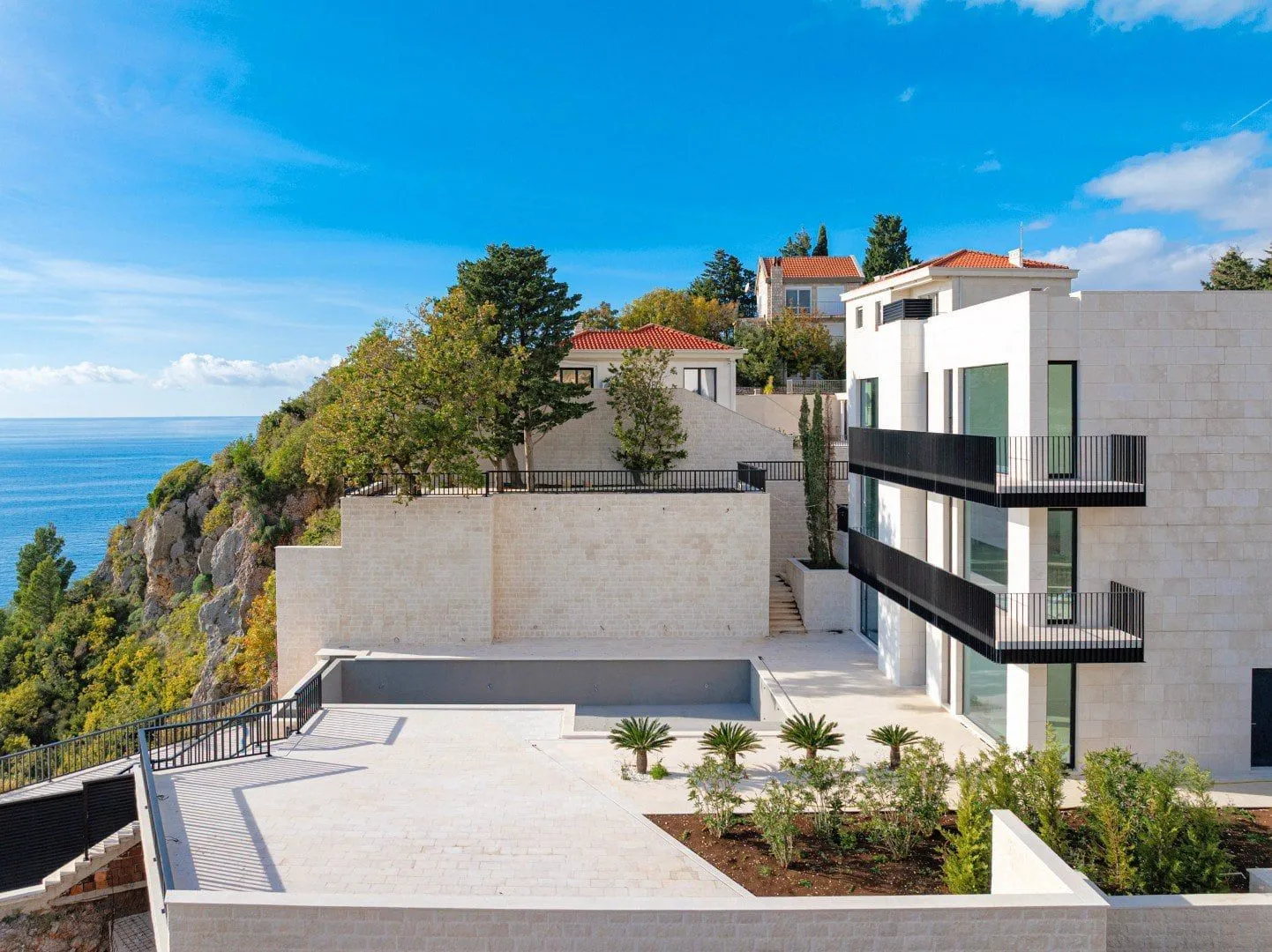 Prodaja, kuća, 580m², Skočiđevojka, Budva