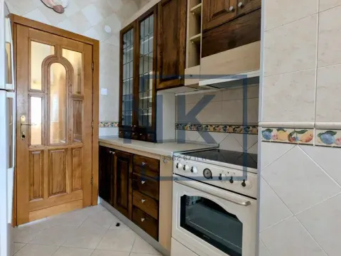 Izdavanje, trosoban stan, 115m², Momišići, Podgorica - image 8