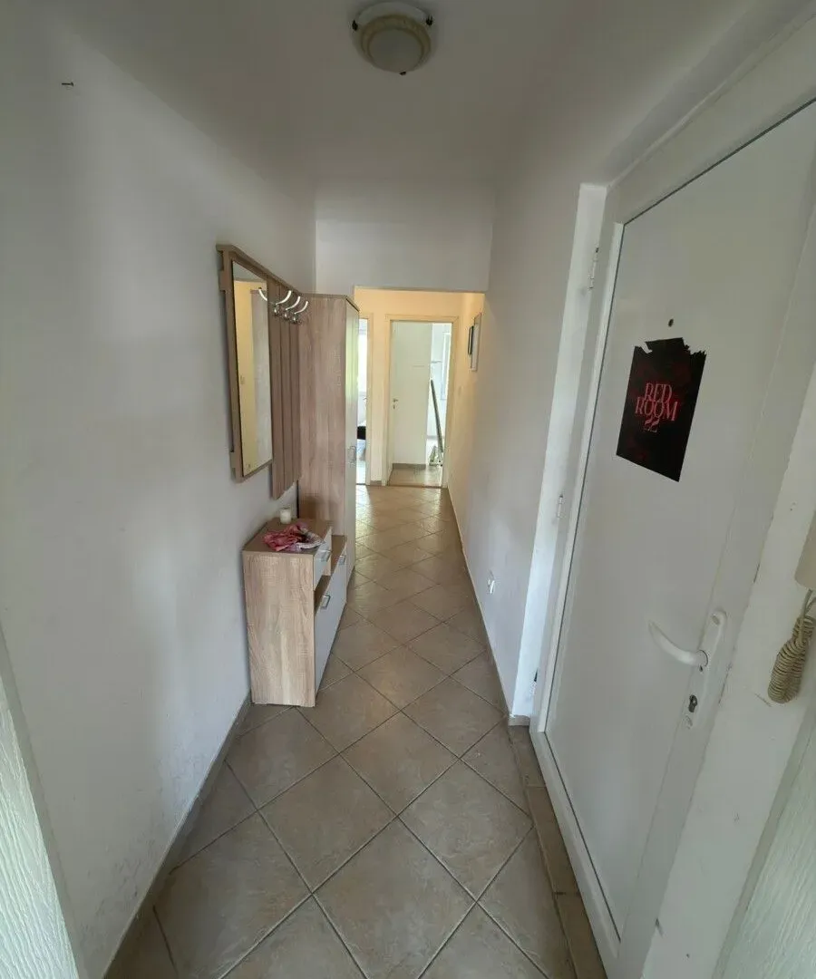Prodaja, dvosoban stan, 72m², Ljubović, Podgorica