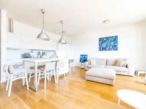 Prodaja, dvosoban stan, 118m², Njivice, Herceg Novi - image 8