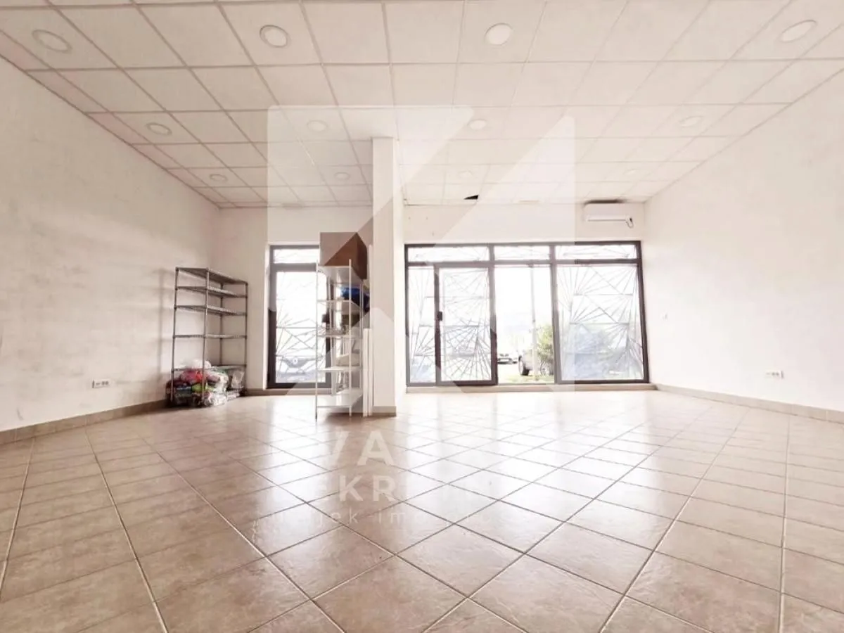 Rent, office space, 120m², Stari Aerodrom, Podgorica