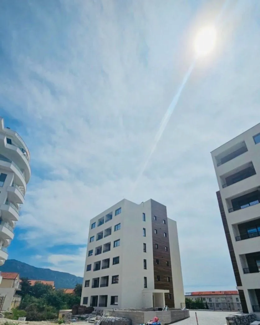 Prodaja, jednosoban stan, 67m², Bečići, Budva