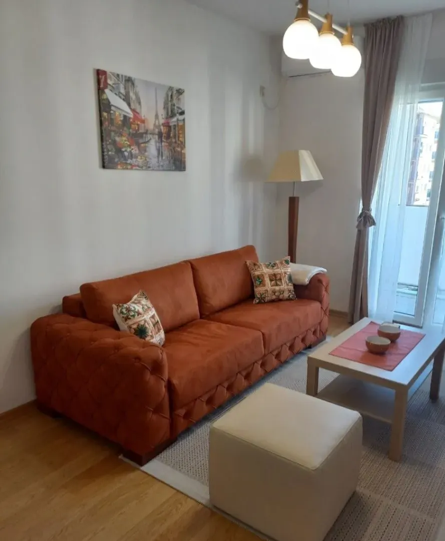 Izdavanje, jednosoban stan, 43m², City Kvart, Podgorica