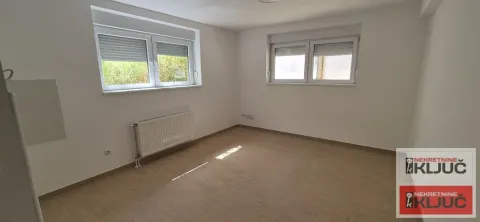Stan in Lipov gaj
