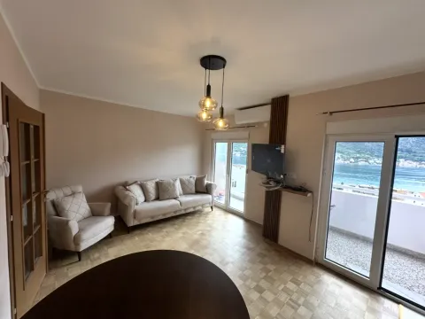 Rent, two bedroom apartment, 50m², Dobrota, Kotor - image 6