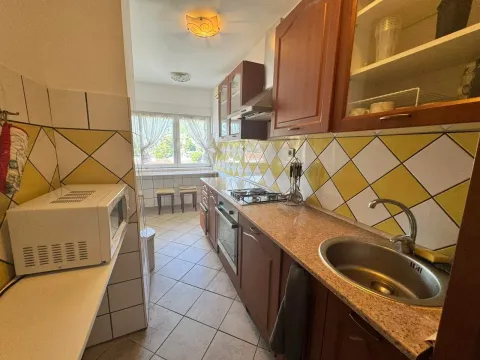 Rent, one bedroom apartment, 75m², Centar, Tivat - image 8