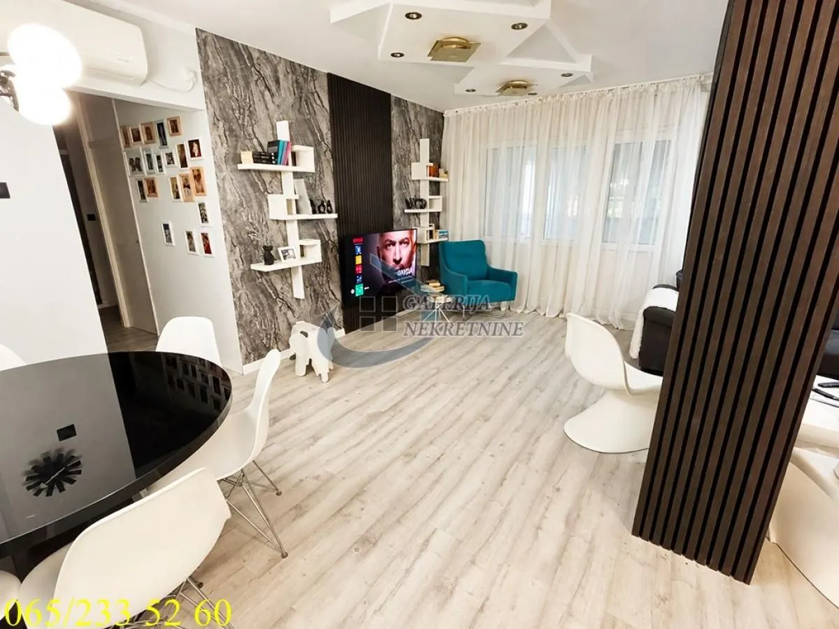 Prodaja, trosoban stan, 100m², Čukarica, Beograd