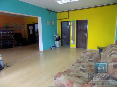 Rent, office space, 70m², Moravski park, Ćuprija - image 4