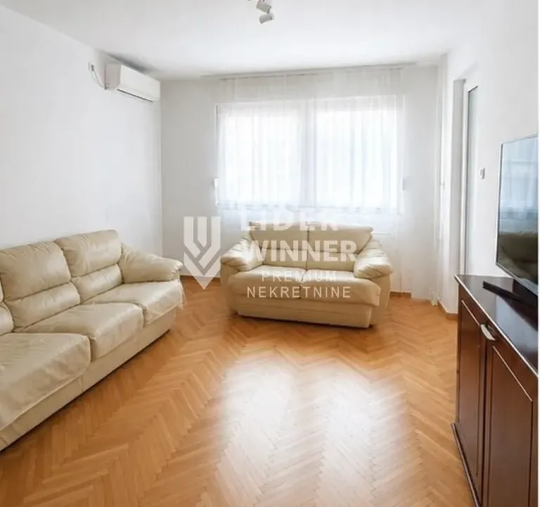 Prodaja, trosoban stan, 76m², Vračar Sve Podlokacije, Beograd