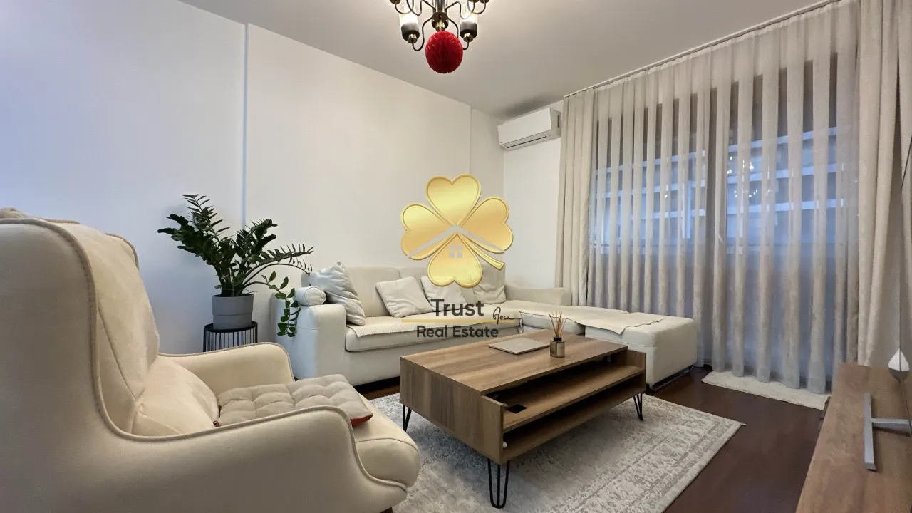 Izdavanje, jednosoban stan, 50m², Master Kvart, Podgorica