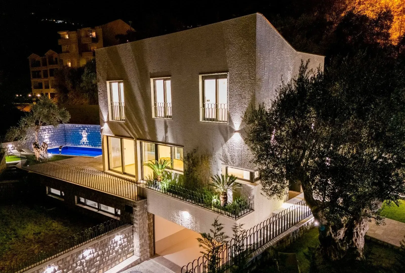 Sale, house, 240m², Kamenovo, Budva