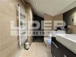 Rent, three bedroom apartment, 111m², Vračar Centar, Vračar Sve Podlokacije - image 17