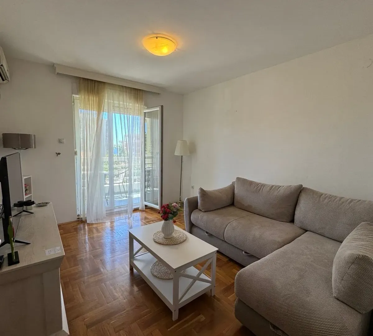Sale, one bedroom apartment, 50m², Petrovac, Budva